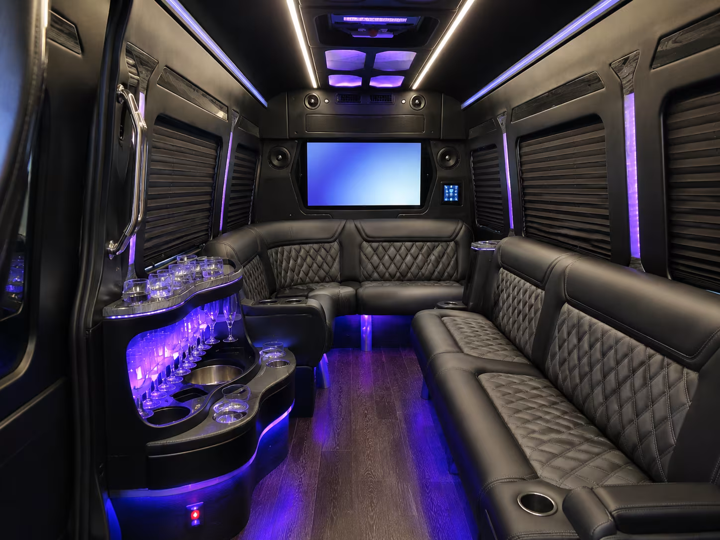 meadow brook amphitheatre bus rentals for sterling heights groups